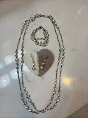 Premier Designs Silver Pearl Layered Necklace, Bracelet & Earrings Set